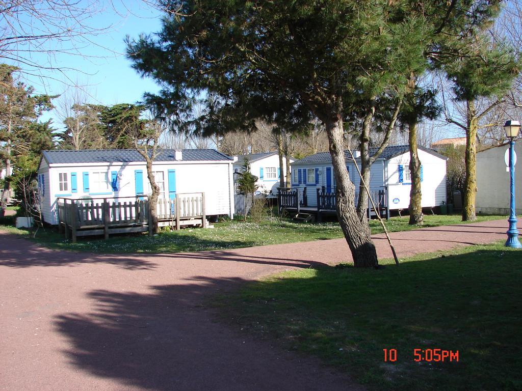Camping Barataud Сен-Дени-д'Олерон Экстерьер фото